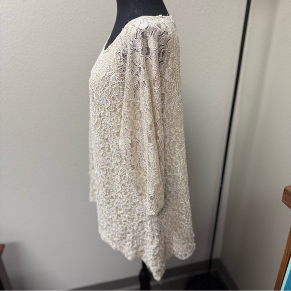 Brittany Black Elegant Cream Lace 3/4 Sleeve Women's Top. Size XL - Picture 3 of 8
